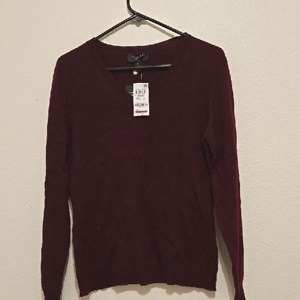Cashmere Charter Club Women's Vneck Burgundy Sweater PL